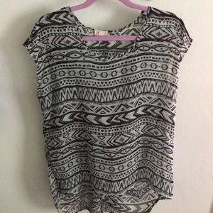 Sheer patterned tee